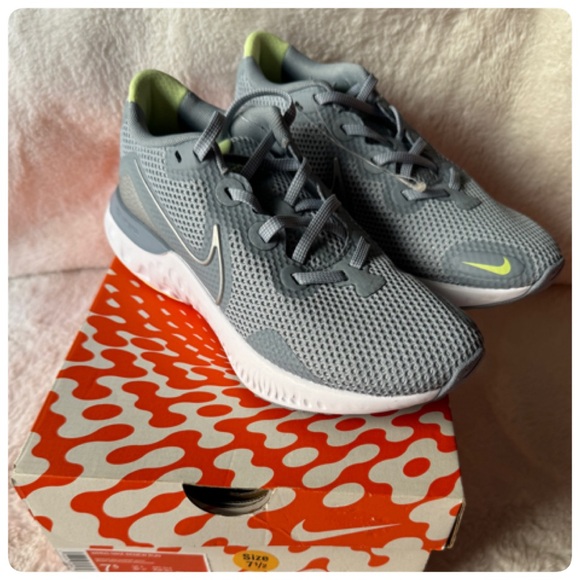 Nike RENEW RUN RUNNING SHOES SIZE 7 1/2 NEWT - Picture 8 of 16